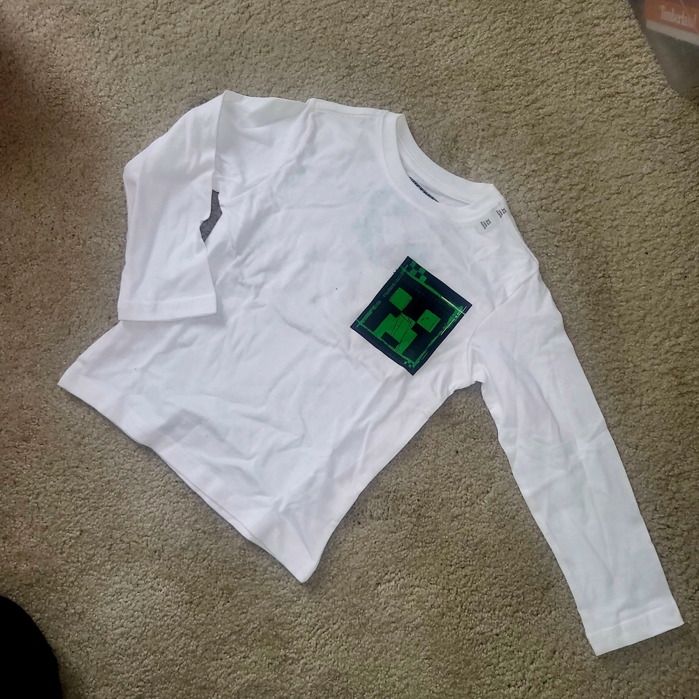Brand New Boys Minecraft Long Sleeve Graphic T-Shirt Youth Size XS (4) NWT